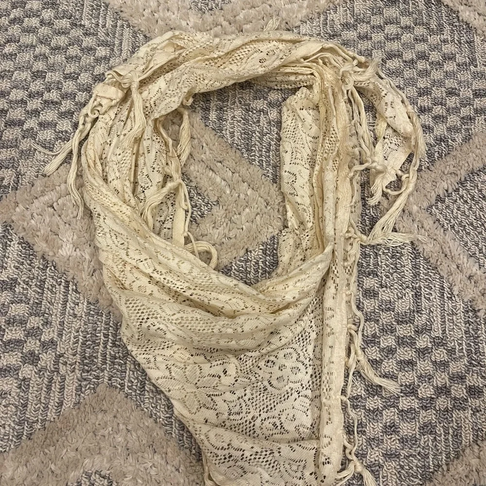 Anthropologie Cream Vintage Lace Fringe Tassel Scarf - Picture 1 of 4